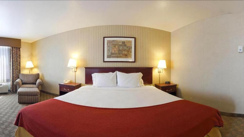 Holiday Inn Express Hotel & Suites Henderson - Traffic Star By Ihg Bagian luar foto