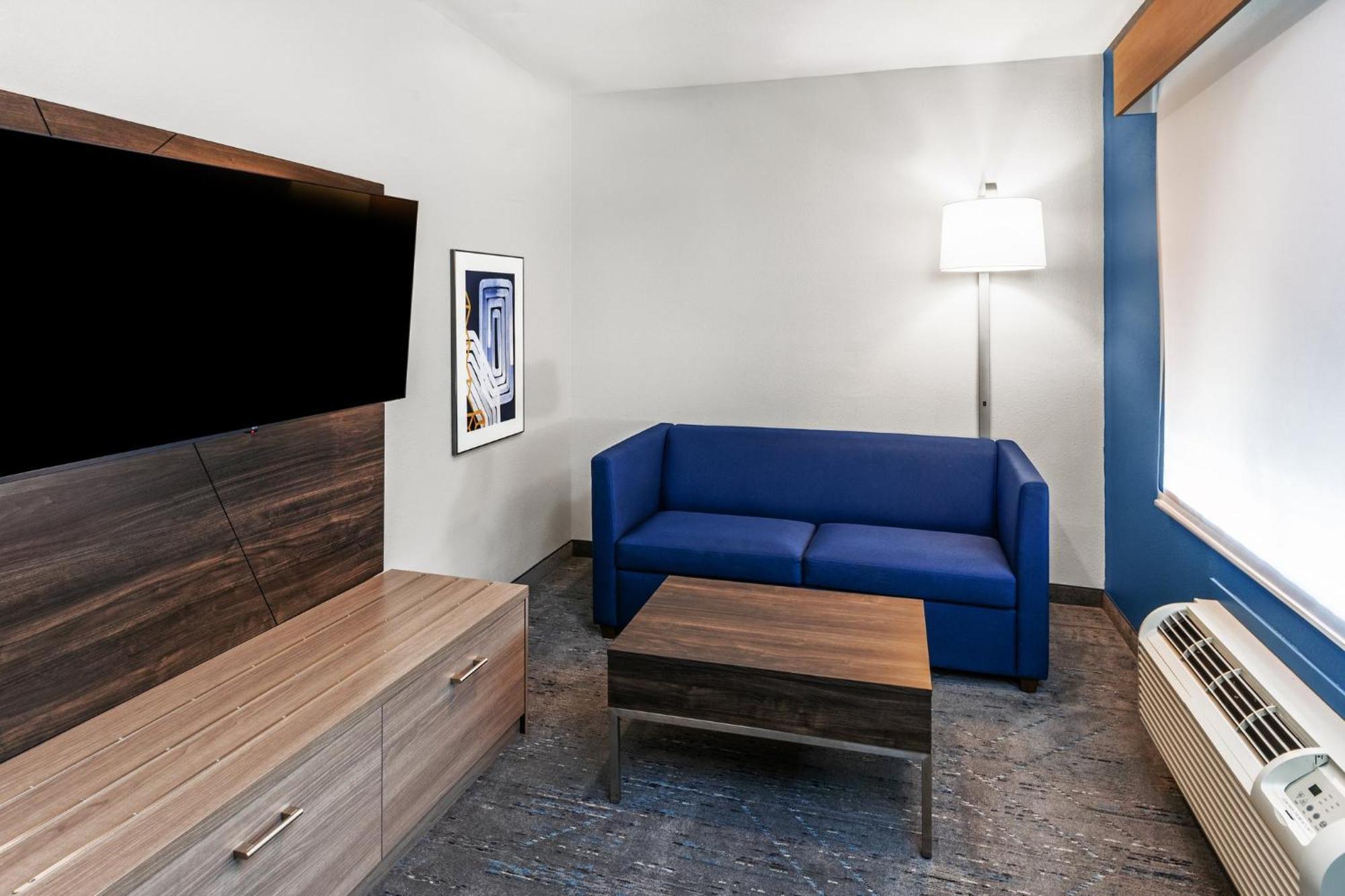 Holiday Inn Express Hotel & Suites Henderson - Traffic Star By Ihg Bagian luar foto