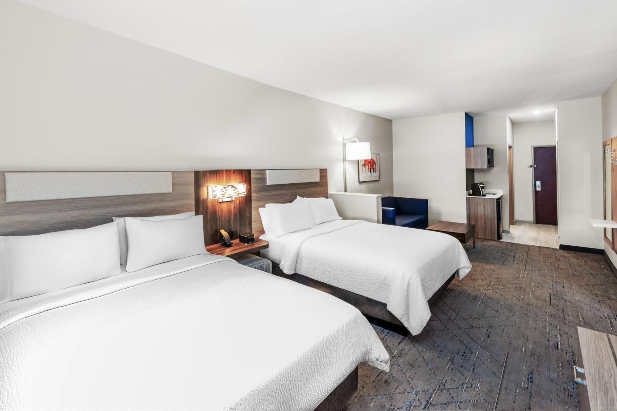 Holiday Inn Express Hotel & Suites Henderson - Traffic Star By Ihg Bagian luar foto