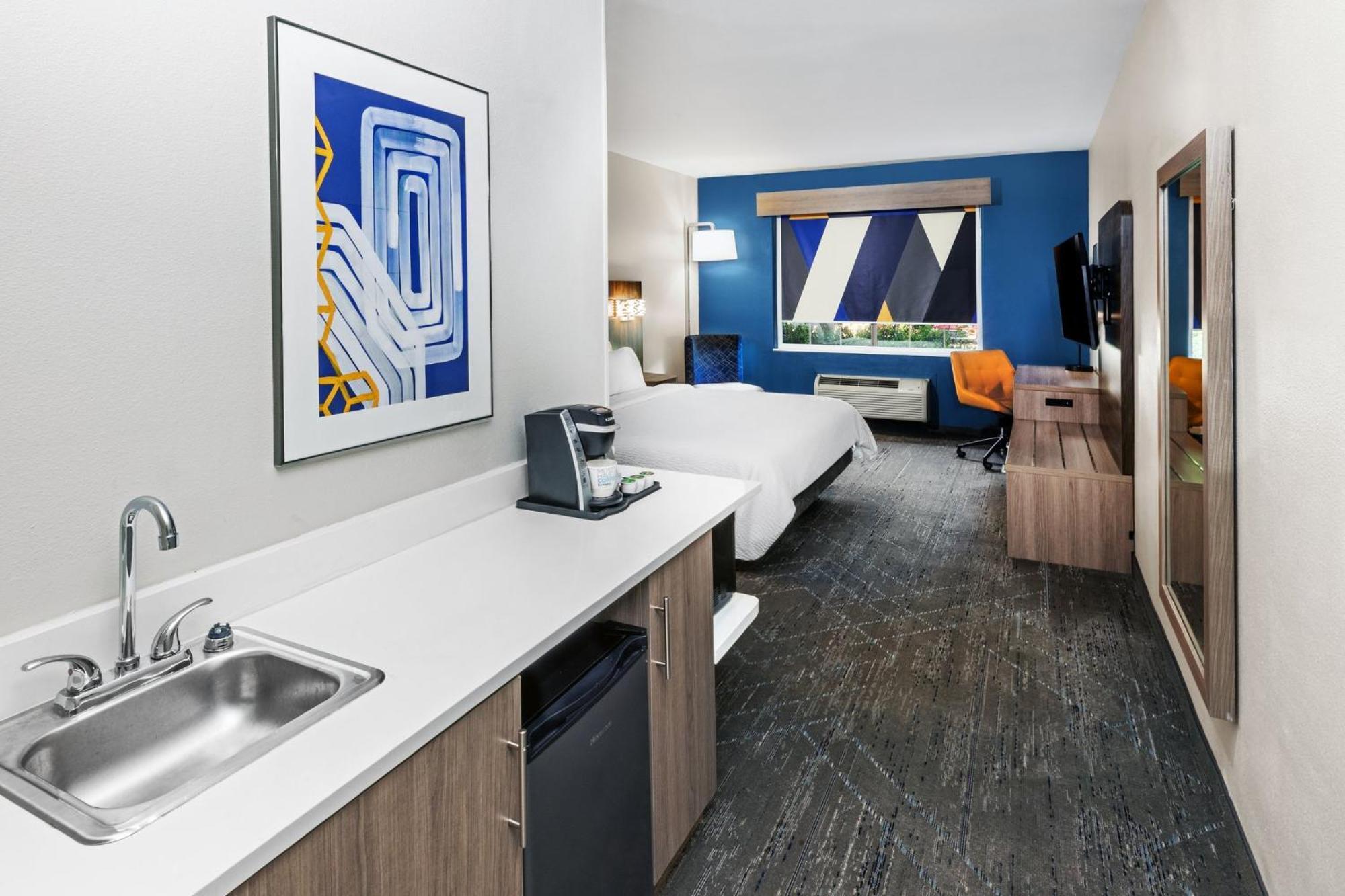 Holiday Inn Express Hotel & Suites Henderson - Traffic Star By Ihg Bagian luar foto