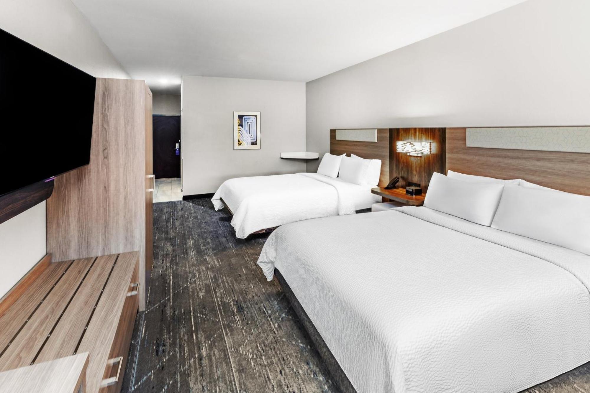 Holiday Inn Express Hotel & Suites Henderson - Traffic Star By Ihg Bagian luar foto