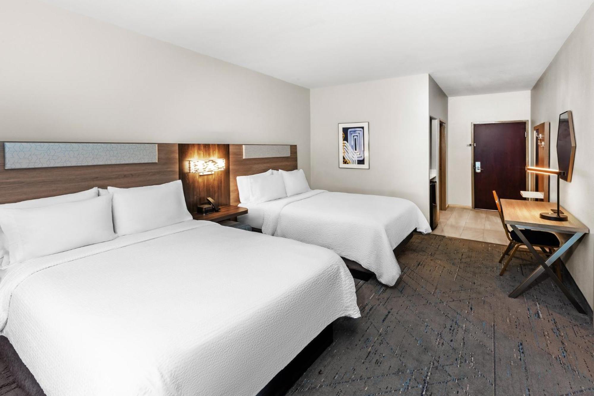 Holiday Inn Express Hotel & Suites Henderson - Traffic Star By Ihg Bagian luar foto