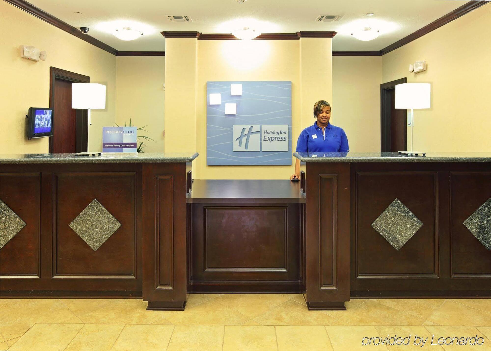 Holiday Inn Express Hotel & Suites Henderson - Traffic Star By Ihg Bagian luar foto